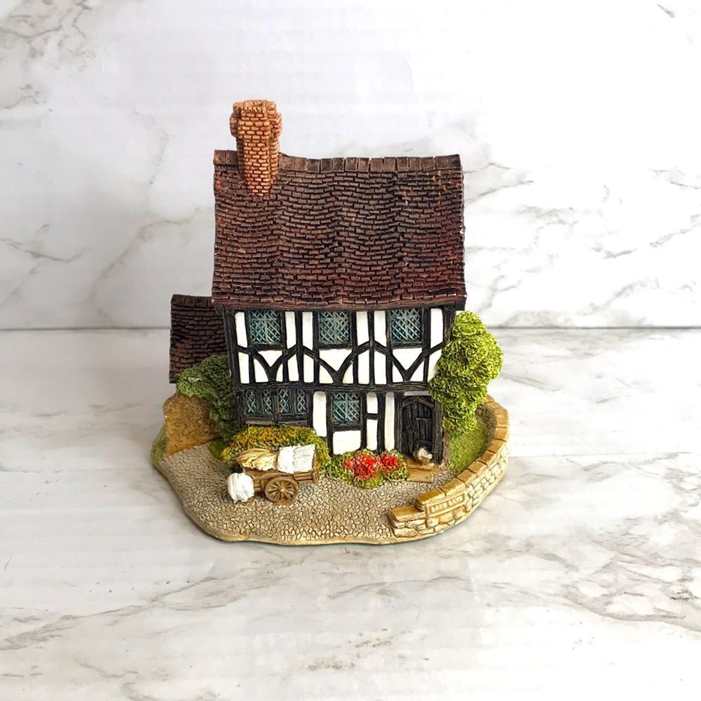 Lilliput‎ lane lace lane 1991 handmade ceramic house